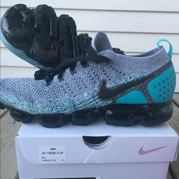 ocean blue vapormax
